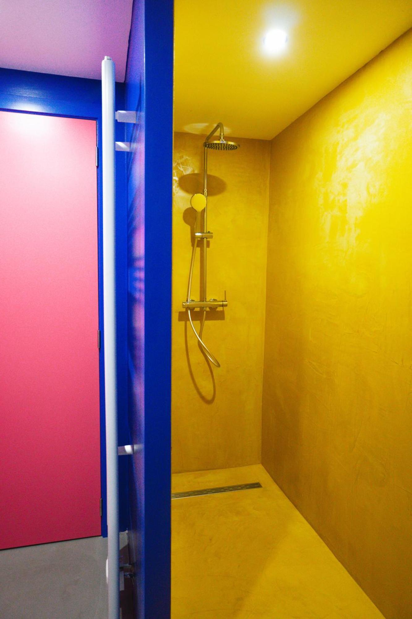 Capsule Boogie-Woogie - Jacuzzi - Sauna - Billard - Jeux - Ecran Geant - Filet Suspendu - Netflix La Louviere Exterior photo